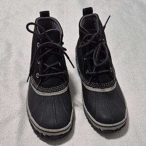 Eddie Bauer Black and Gray Duck Winter Boots